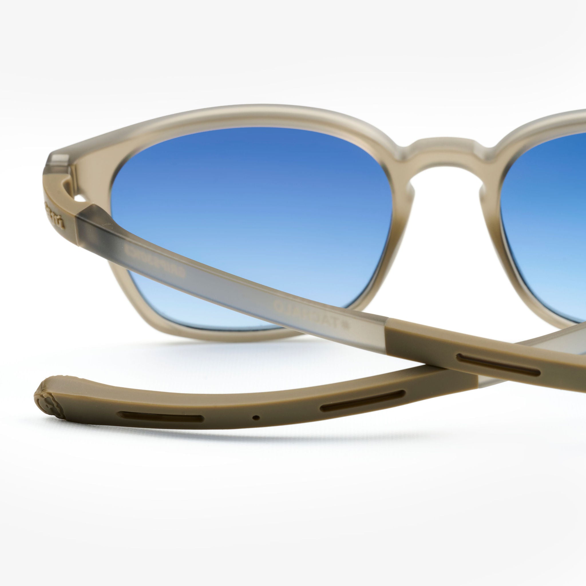 Canopy Jade — gafas de sol de Sajú con filtro UV400 y sistema Grip antideslizante