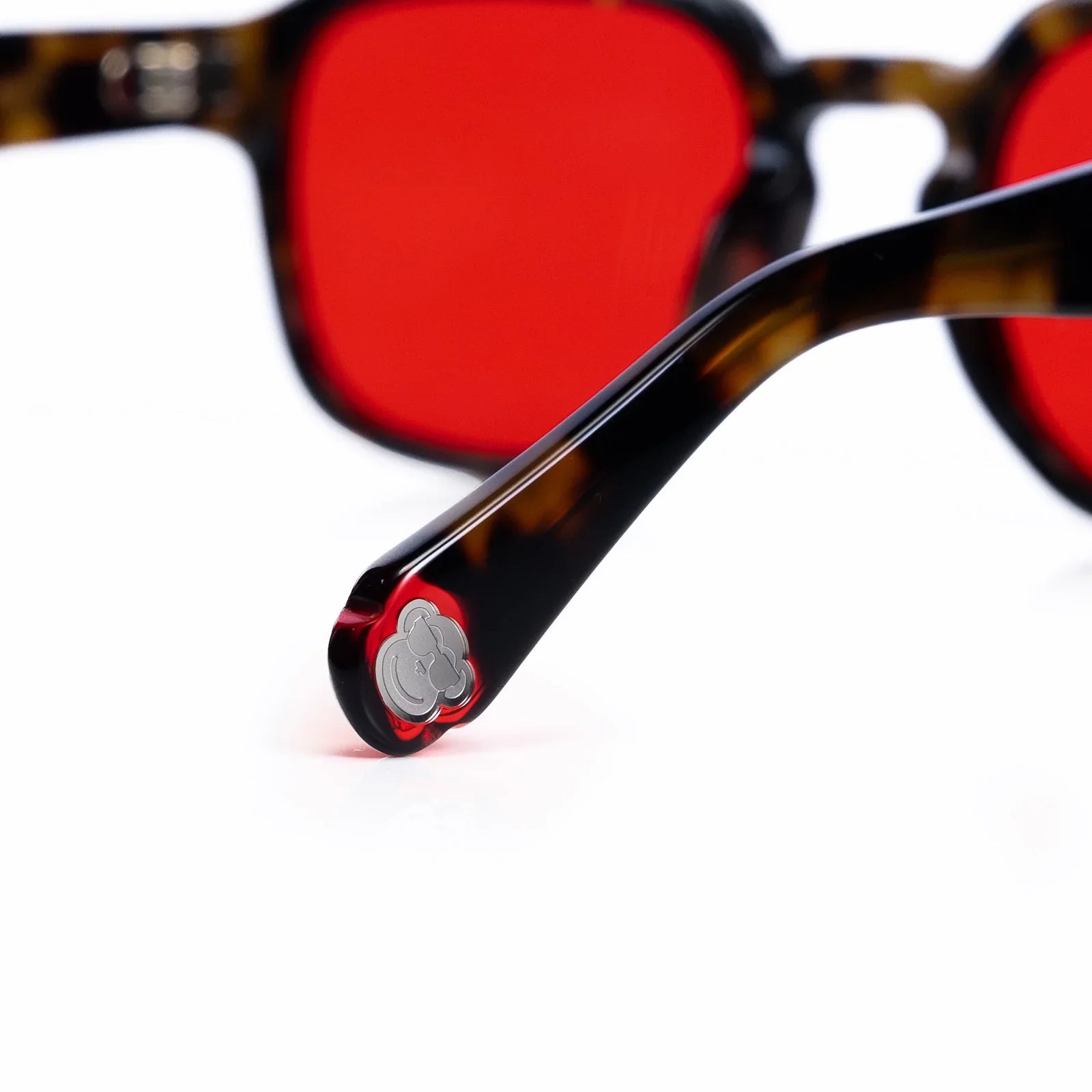 Las Calidosas Dark Brown - Lente Rojo