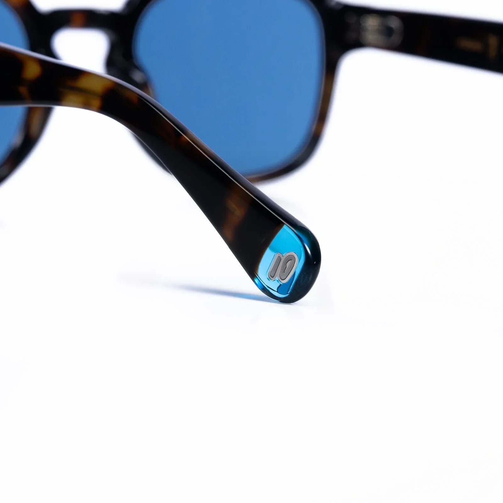 Las Calidosas Dark Brown - Lente Azul