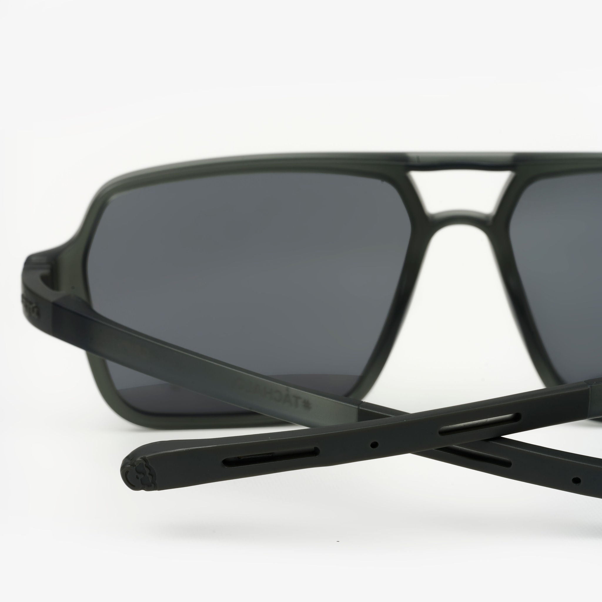 Trocha Gravel — gafas de sol de Sajú con filtro UV400 y sistema Grip antideslizante