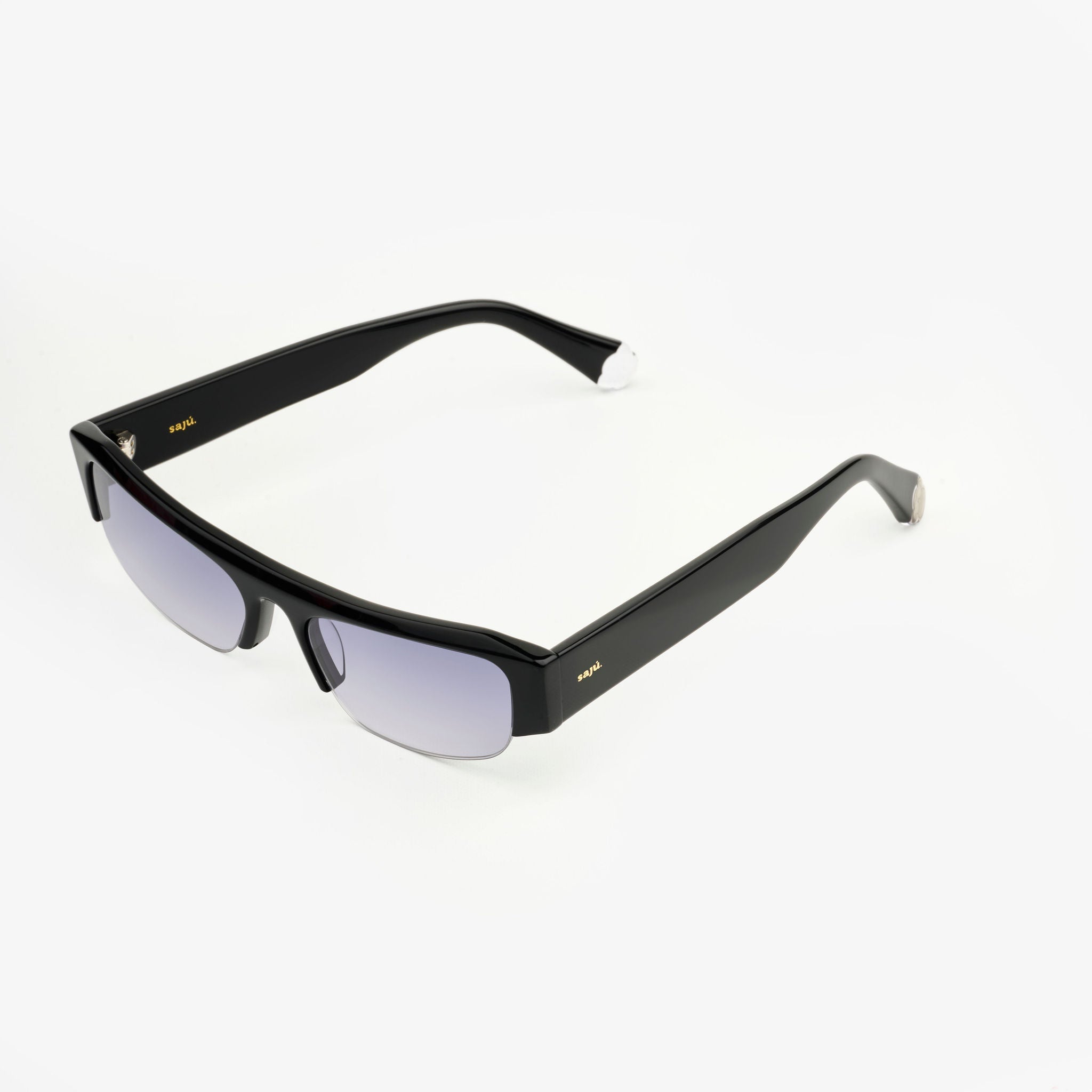 Agata  Black